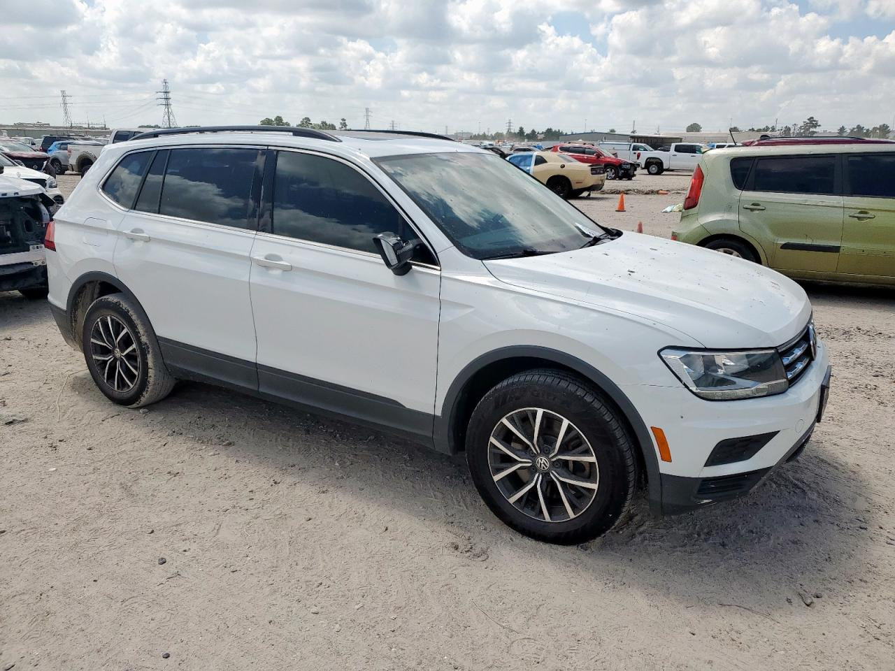 VOLKSWAGEN TIGUAN SE